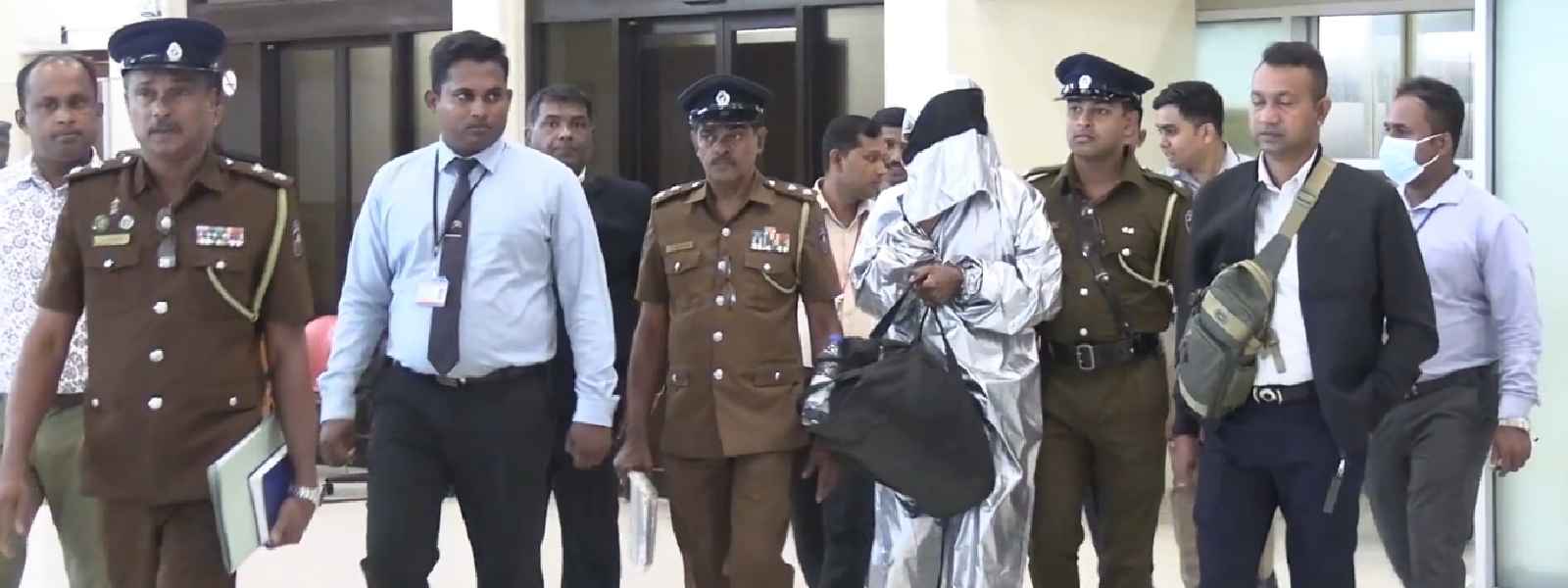 සංවිධානාත්මක අපරාධකරුවෙකු වන ලොකු පැටී දිවයිනට..